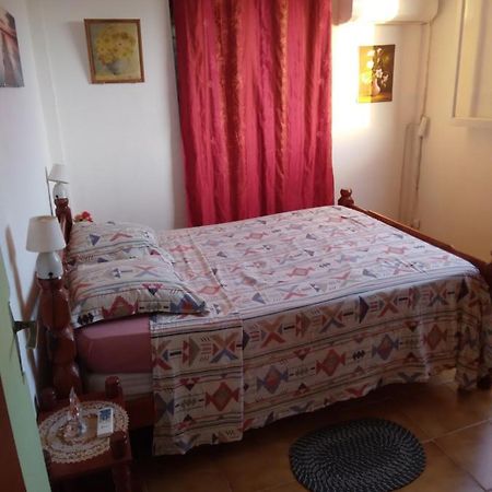 Au Jardin Fleuri Apartman Sainte-Anne Kültér fotó